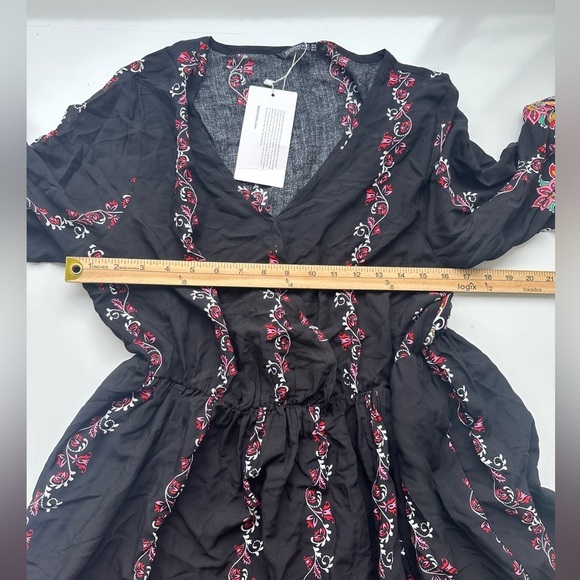 NWT Bloomchic Black Paisley Floral Long Sleeve Lightweight Flowy Maxi Dress 12 - Picture 5 of 11